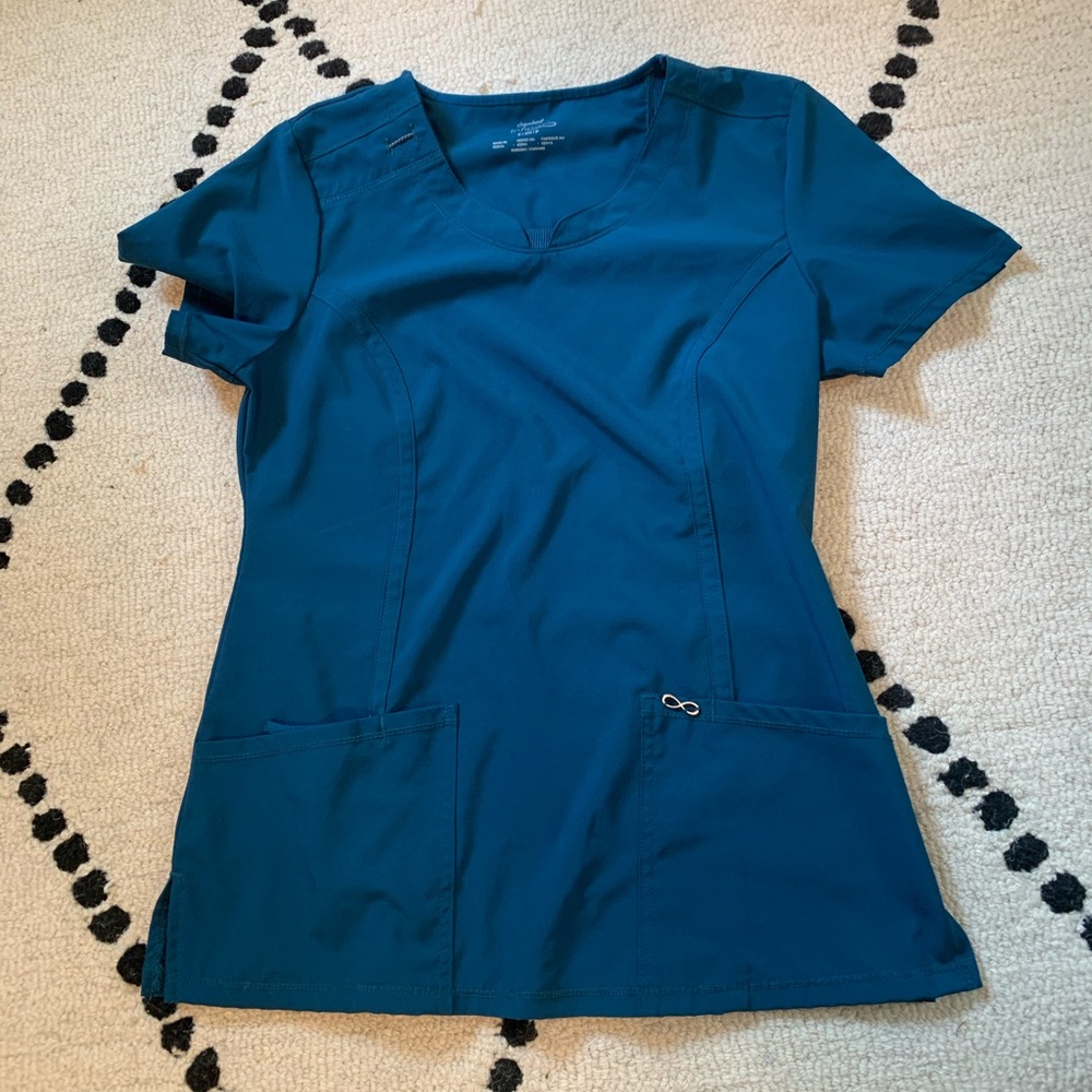 Cherokee infinity scrub top